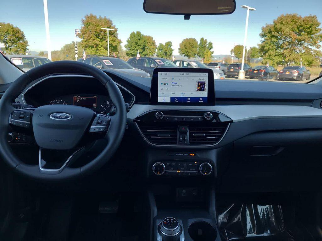 used 2022 Ford Escape car, priced at $23,998