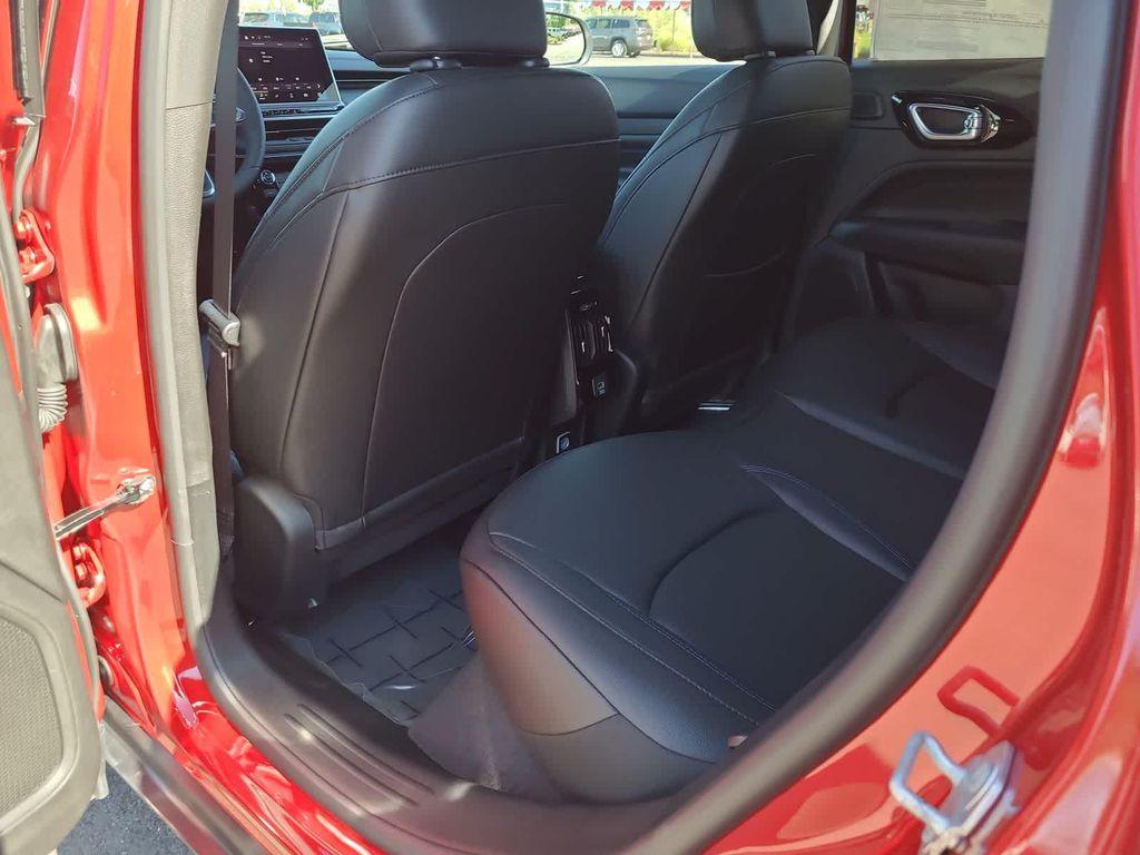 new 2025 Jeep Compass car, priced at $33,999