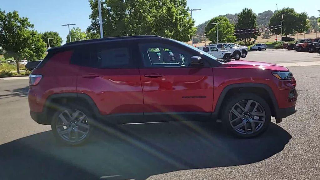 new 2025 Jeep Compass car, priced at $33,999