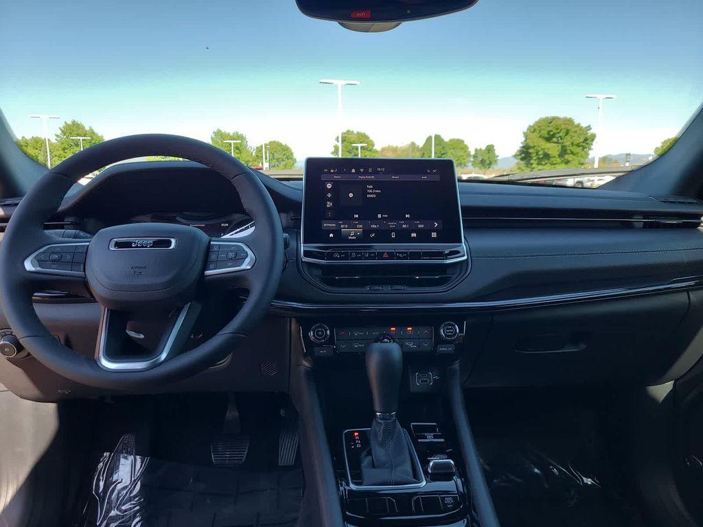 new 2025 Jeep Compass car, priced at $33,999