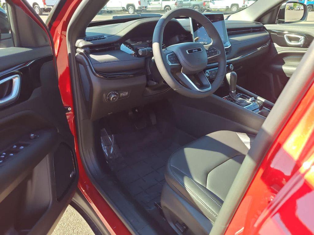 new 2025 Jeep Compass car, priced at $33,999