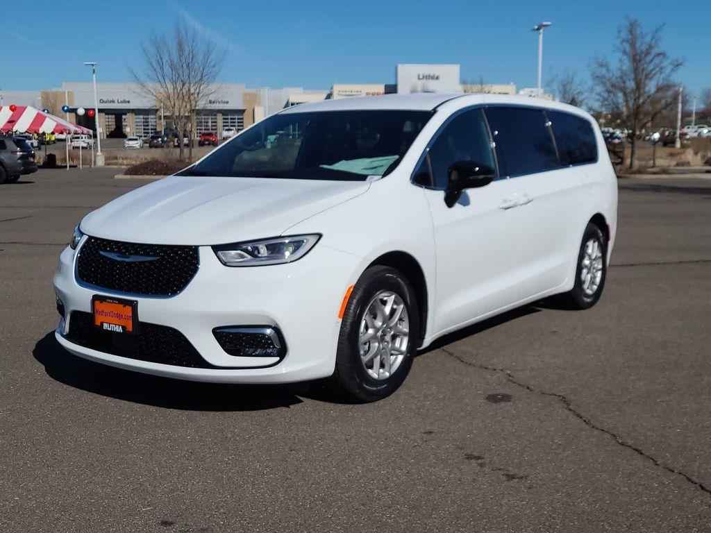 new 2025 Chrysler Pacifica car, priced at $43,175