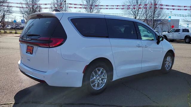 new 2025 Chrysler Pacifica car, priced at $37,999