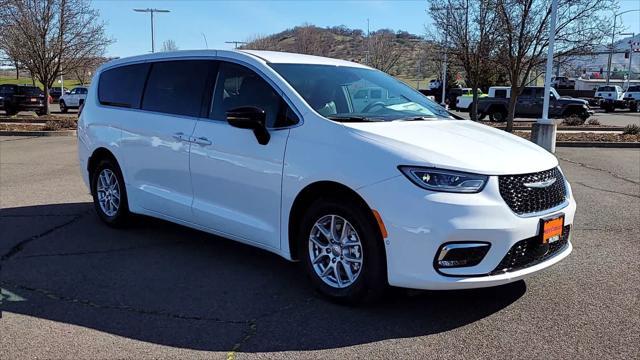 new 2025 Chrysler Pacifica car, priced at $37,999