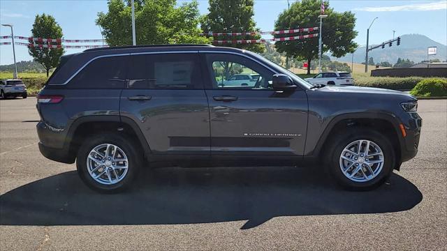 new 2025 Jeep Grand Cherokee car, priced at $39,972