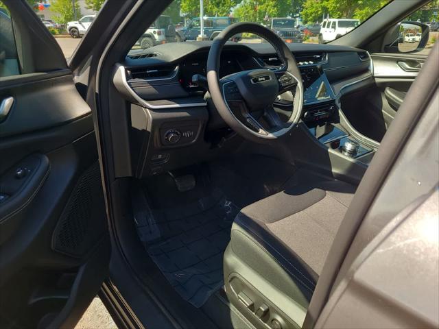 new 2025 Jeep Grand Cherokee car, priced at $39,972