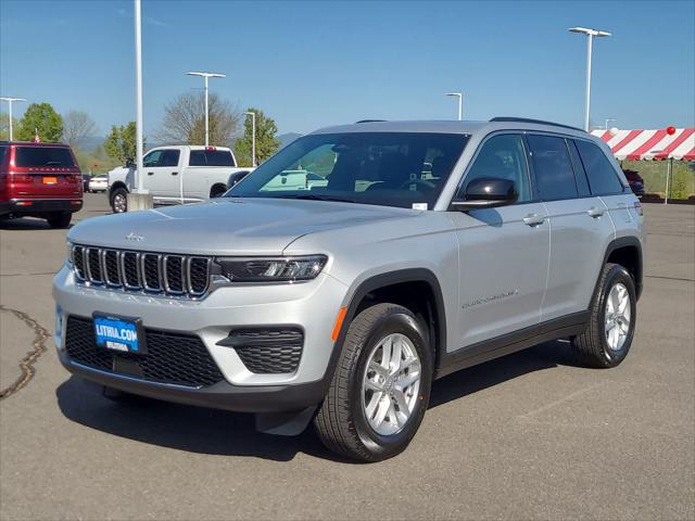 new 2025 Jeep Grand Cherokee car, priced at $35,999