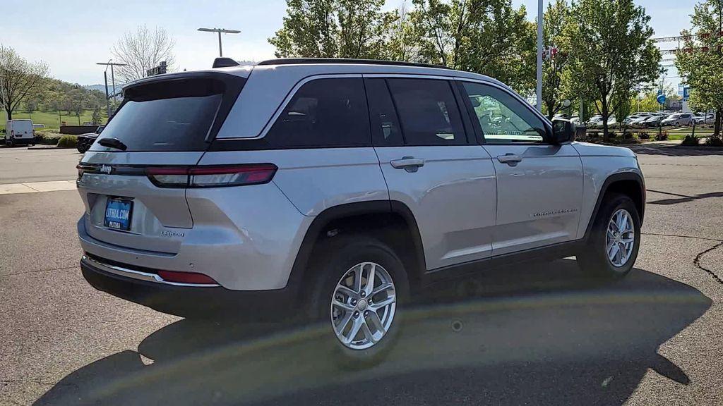 new 2025 Jeep Grand Cherokee car, priced at $34,999