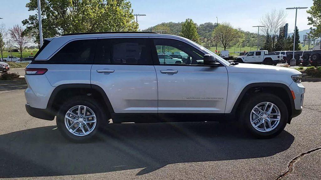 new 2025 Jeep Grand Cherokee car, priced at $34,999