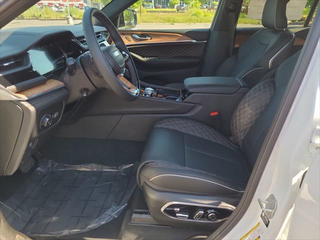new 2025 Jeep Grand Cherokee car, priced at $61,999
