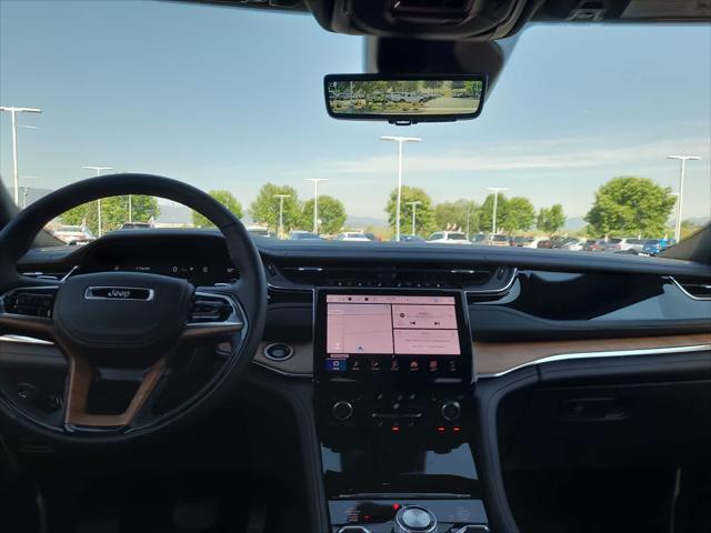 new 2025 Jeep Grand Cherokee car, priced at $61,999