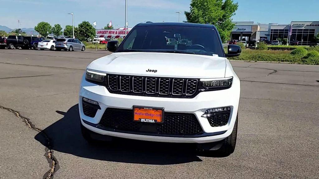 new 2025 Jeep Grand Cherokee car, priced at $61,999
