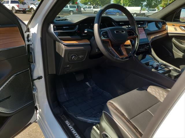 new 2025 Jeep Grand Cherokee car, priced at $61,999