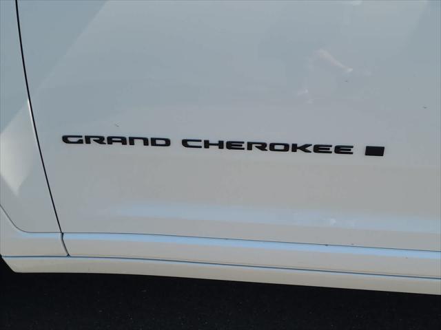 new 2025 Jeep Grand Cherokee car, priced at $61,999