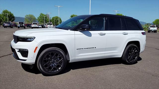 new 2025 Jeep Grand Cherokee car, priced at $61,999