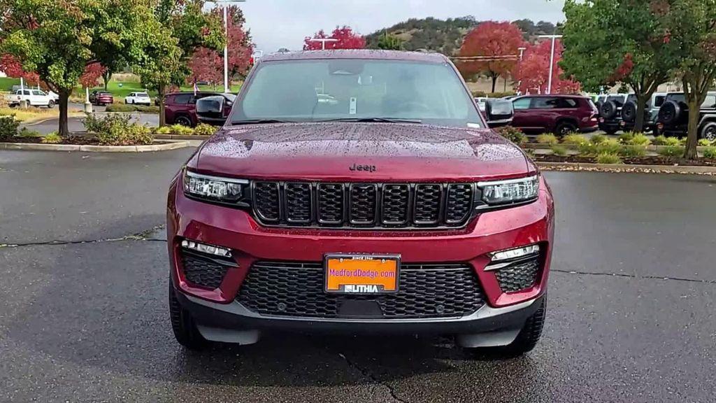 new 2025 Jeep Grand Cherokee car, priced at $48,999