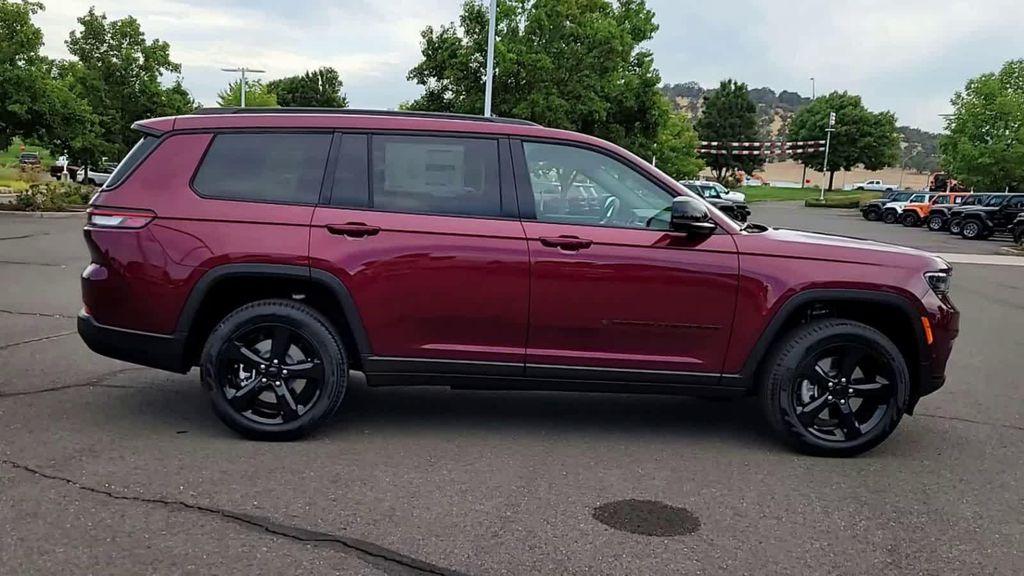 new 2025 Jeep Grand Cherokee L car, priced at $49,999