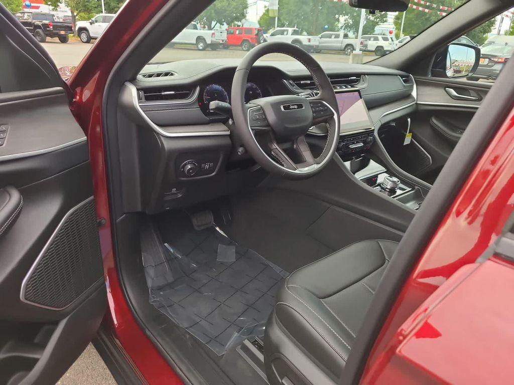 new 2025 Jeep Grand Cherokee L car, priced at $49,999