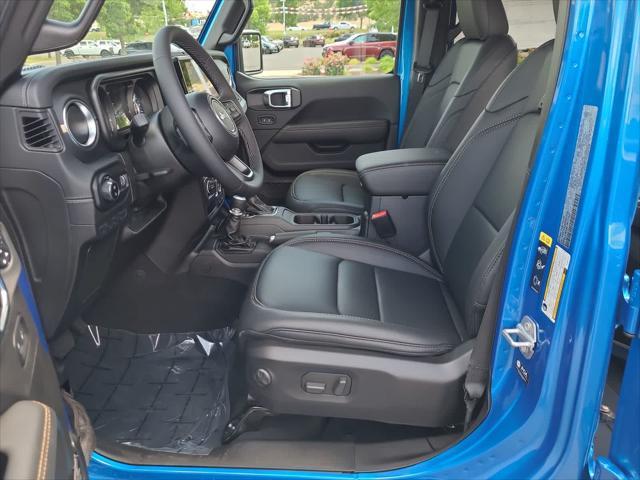 new 2025 Jeep Gladiator car, priced at $45,999