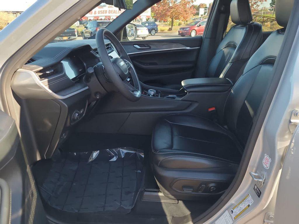 used 2024 Jeep Grand Cherokee L car, priced at $35,798