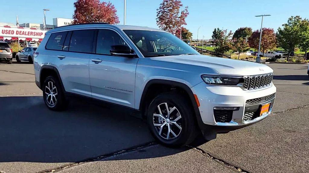 used 2024 Jeep Grand Cherokee L car, priced at $35,798