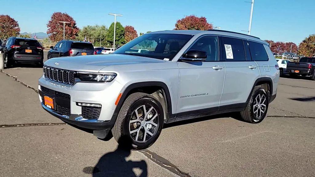 used 2024 Jeep Grand Cherokee L car, priced at $35,798