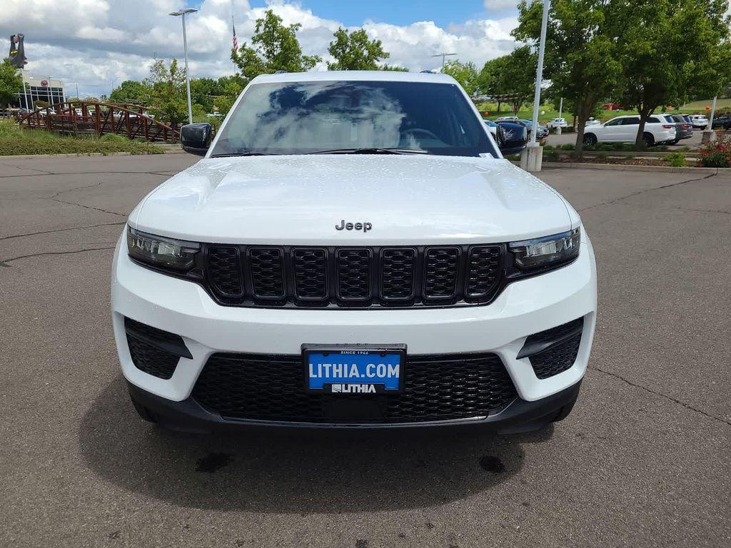new 2025 Jeep Grand Cherokee car, priced at $39,999
