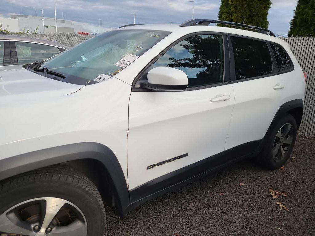 used 2020 Jeep Cherokee car, priced at $19,998