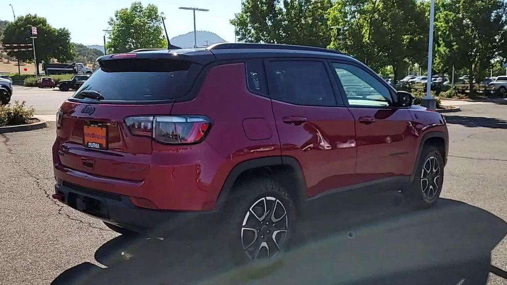 new 2025 Jeep Compass car, priced at $35,999