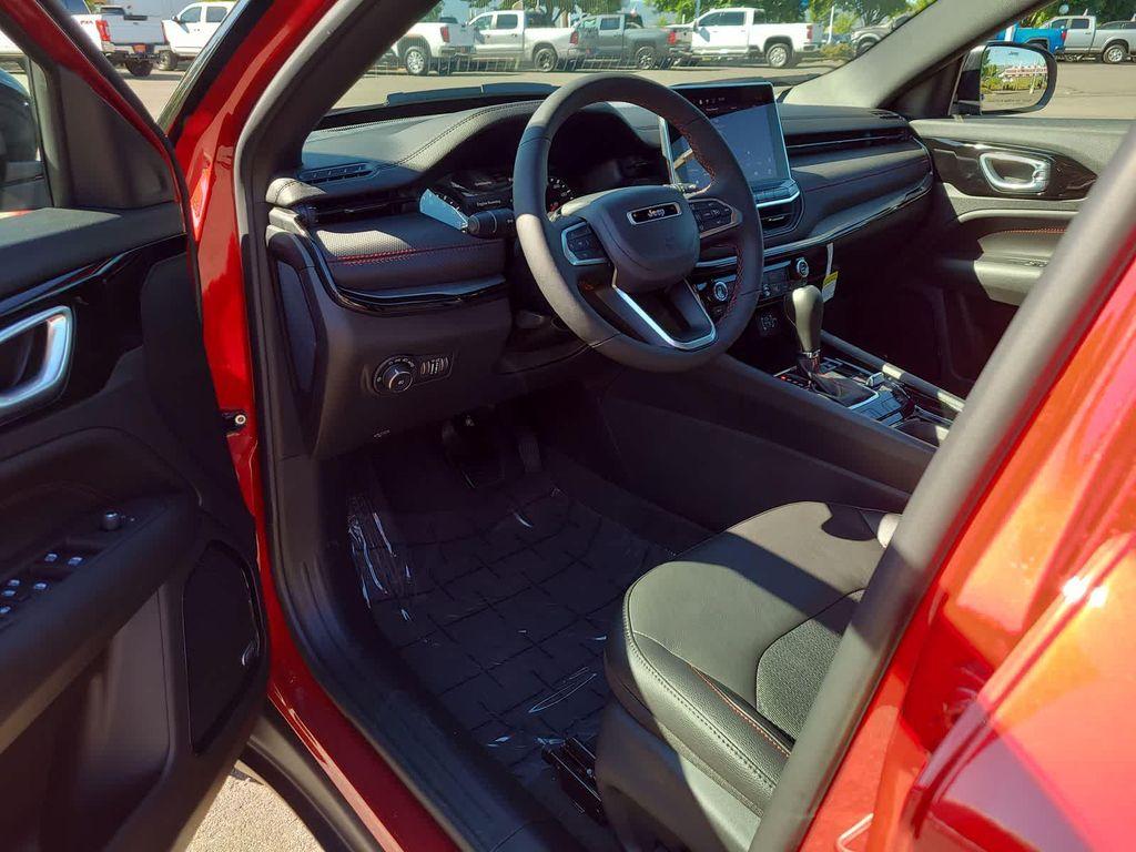 new 2025 Jeep Compass car, priced at $35,999
