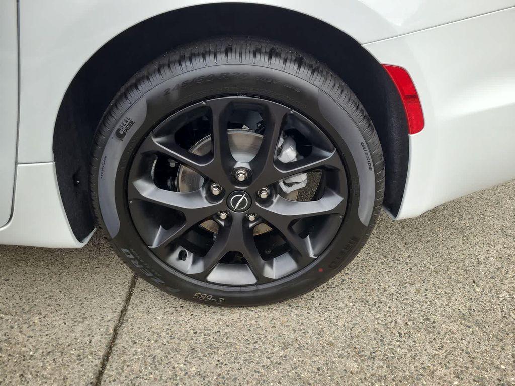 new 2026 Chrysler Pacifica car, priced at $52,355