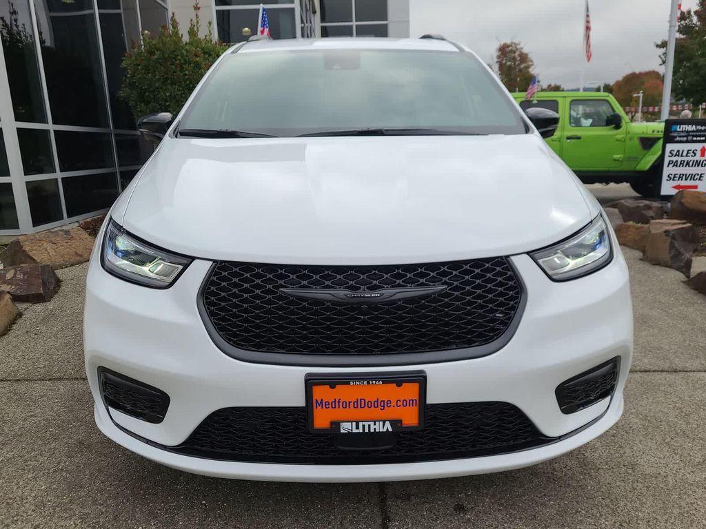 new 2026 Chrysler Pacifica car, priced at $52,355