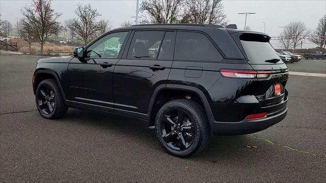 new 2025 Jeep Grand Cherokee car, priced at $40,999