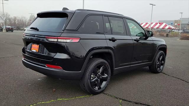 new 2025 Jeep Grand Cherokee car, priced at $40,999