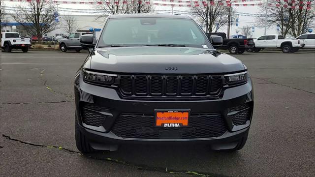 new 2025 Jeep Grand Cherokee car, priced at $40,999