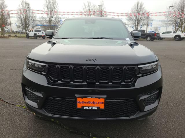 new 2025 Jeep Grand Cherokee car, priced at $40,999