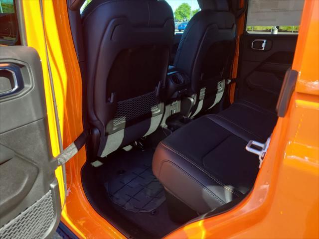 new 2025 Jeep Gladiator car, priced at $51,052