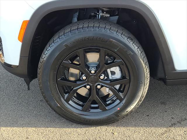 new 2025 Jeep Grand Cherokee L car, priced at $50,000