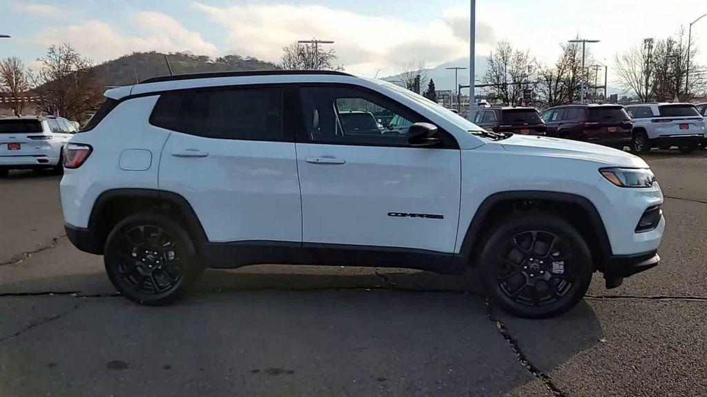 new 2026 Jeep Compass car, priced at $31,985