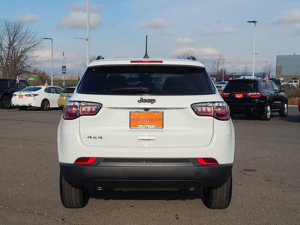 new 2026 Jeep Compass car, priced at $31,985