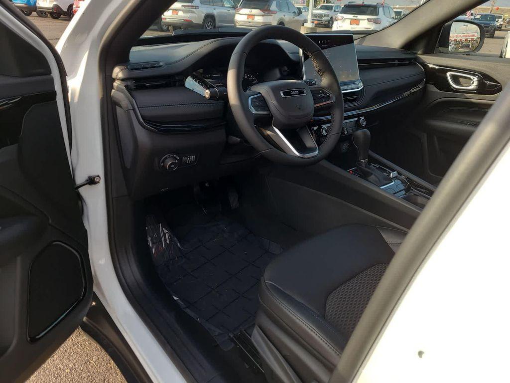 new 2026 Jeep Compass car, priced at $31,985