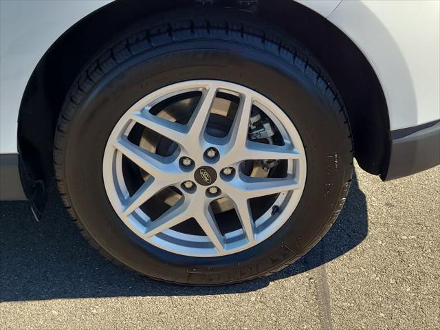 used 2024 Ford Edge car, priced at $30,998
