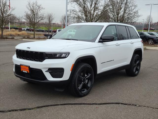 new 2025 Jeep Grand Cherokee car, priced at $39,999