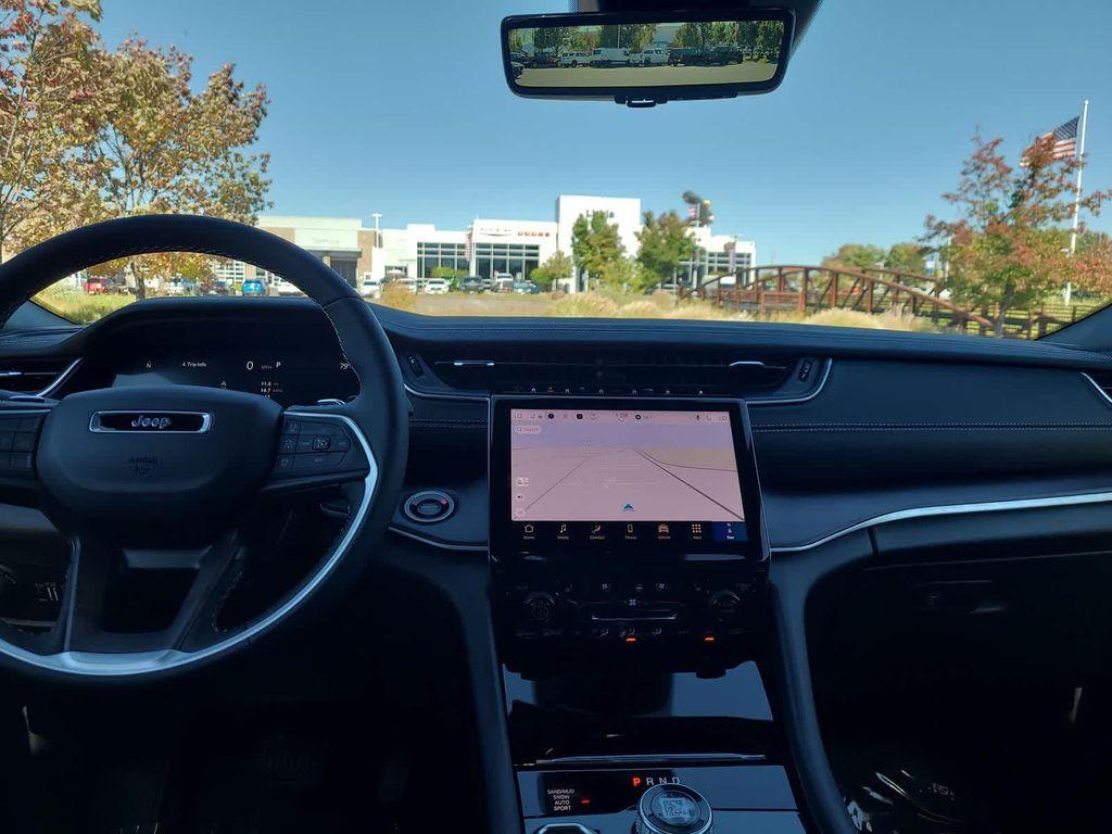 new 2025 Jeep Grand Cherokee car, priced at $55,585