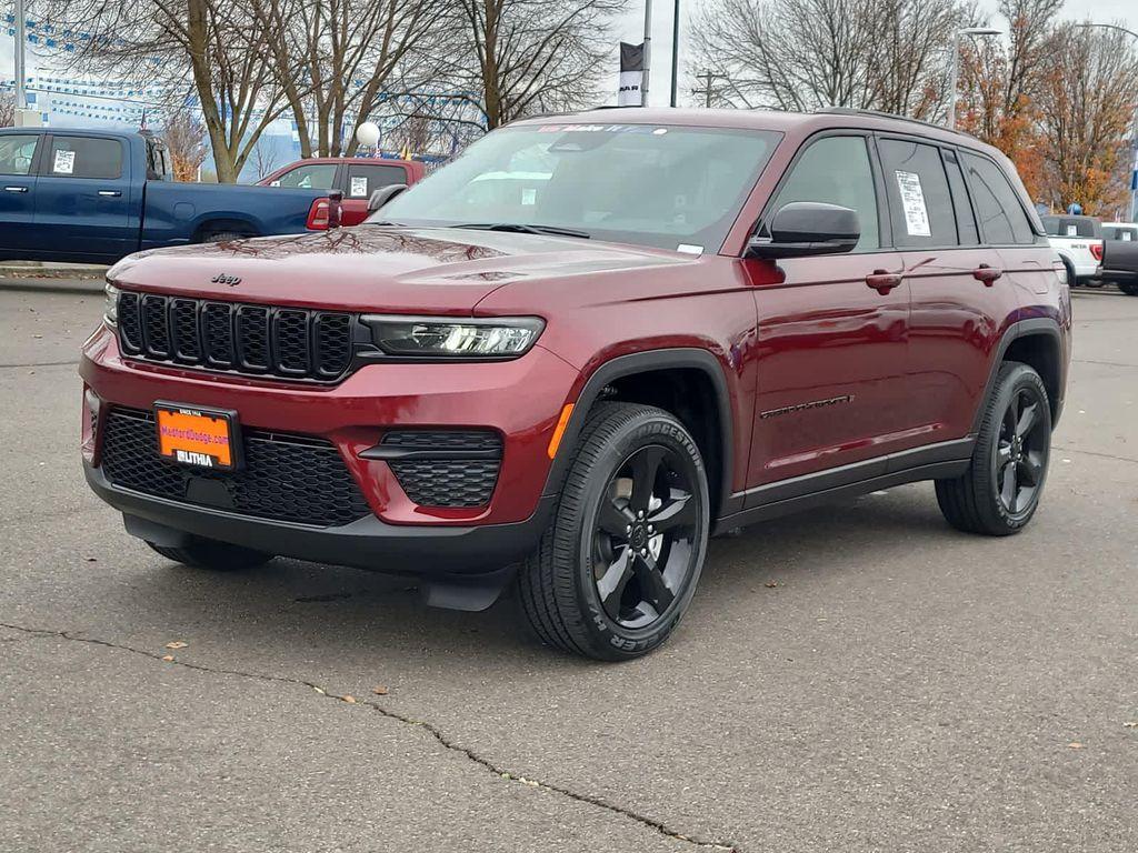 new 2025 Jeep Grand Cherokee car, priced at $46,120