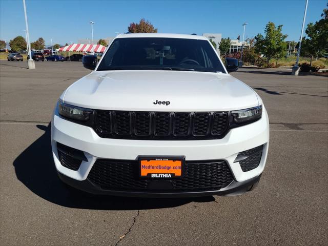 new 2024 Jeep Grand Cherokee car, priced at $49,575