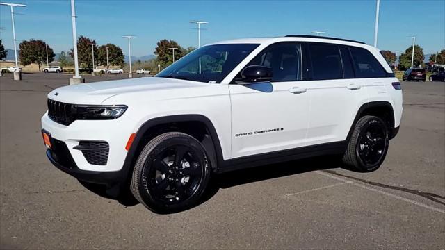 new 2024 Jeep Grand Cherokee car, priced at $49,575