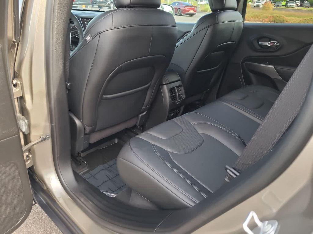 used 2021 Jeep Cherokee car, priced at $26,998