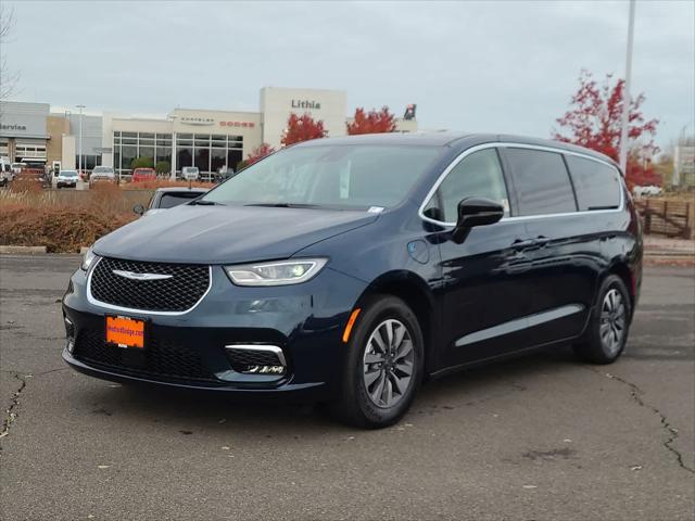 new 2024 Chrysler Pacifica car, priced at $50,249