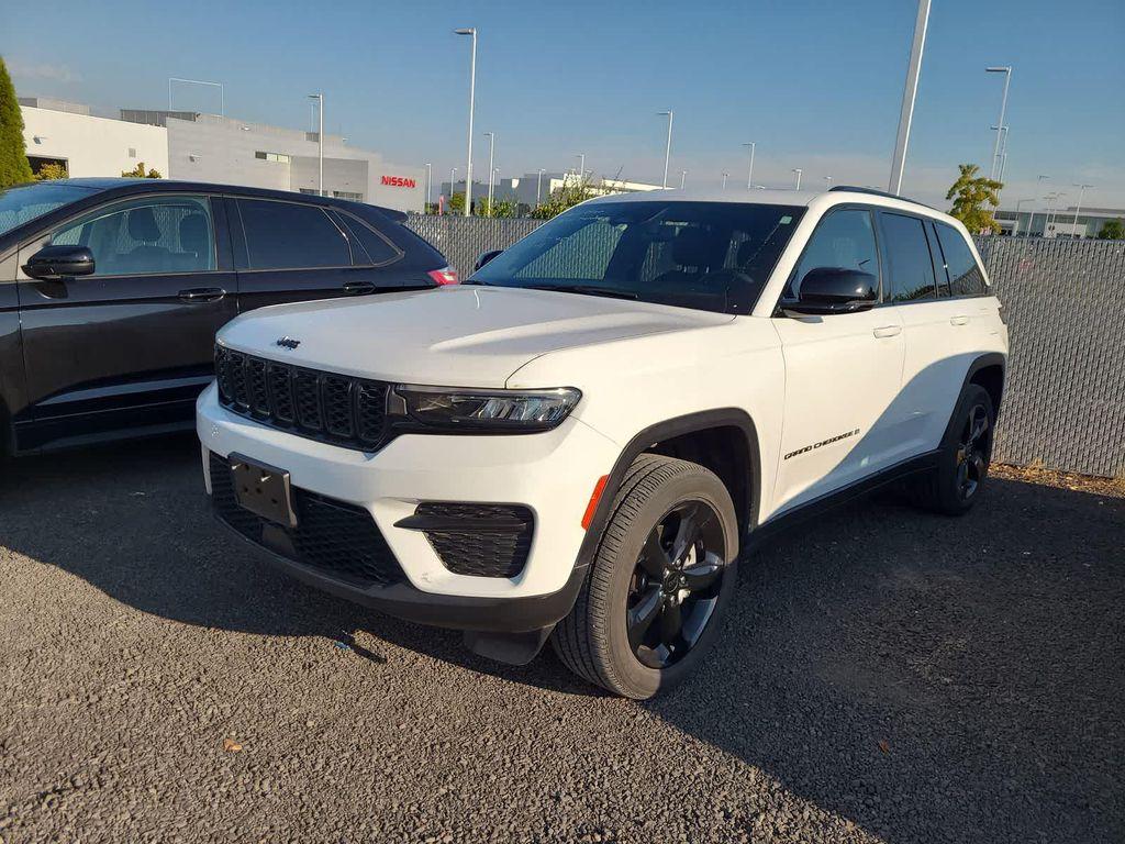 used 2023 Jeep Grand Cherokee car, priced at $40,998